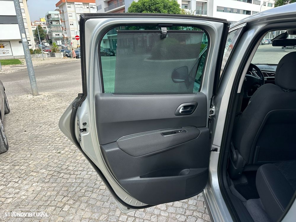Peugeot 3008 1.6 e-HDi Style 2-Tronic - 18