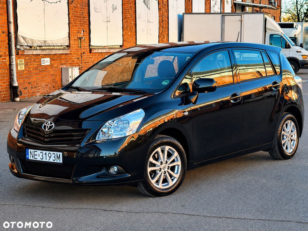 Toyota Verso 1.8 5-Sitzer Comfort - 1