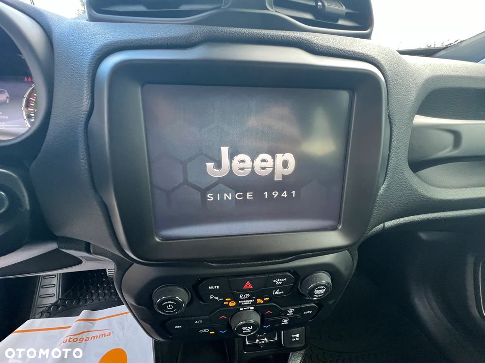 Jeep Renegade - 30