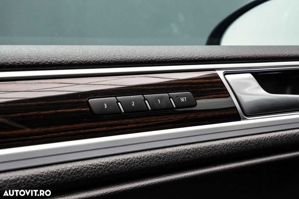 Volkswagen Touareg 3.0 V6 TDI BMT Terrain Tech - 24