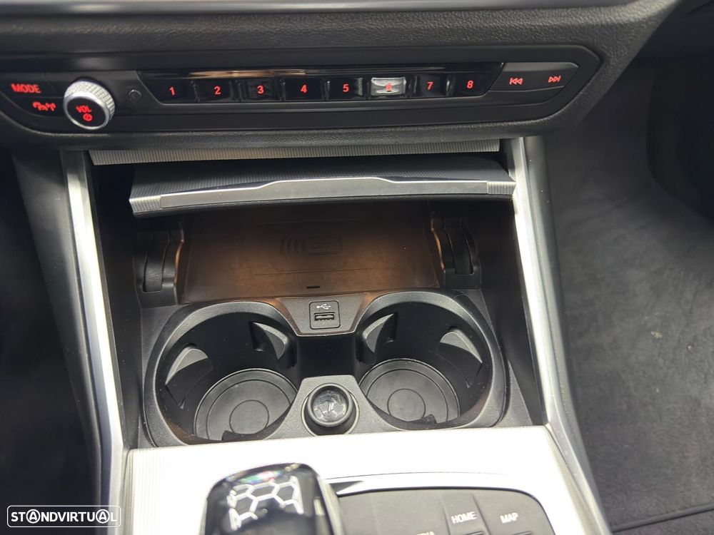 BMW 320 d xDrive Line Sport Shadow Auto - 33