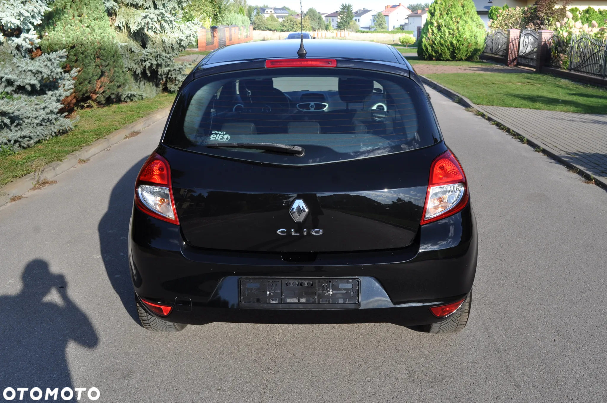Renault Clio 1.2 16V 75 Yahoo - 16