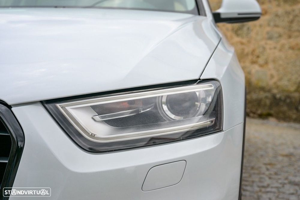 Audi Q3 2.0 TDI Attraction - 11
