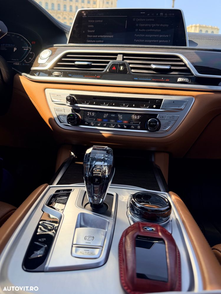 BMW Seria 7 745Le xDrive AT PHEV - 31