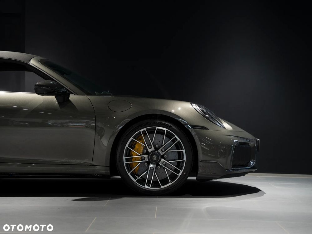 Porsche 911 Carrera Turbo S - 11