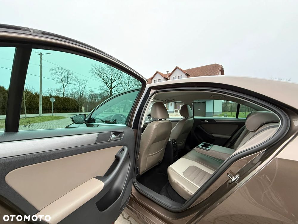 Volkswagen Jetta 1.4 TSI Highline Perfectline DSG - 20