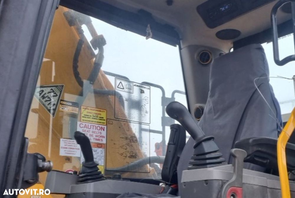 JCB 220X LC Excavator - 9