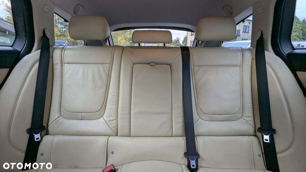 Jaguar XF 2.2 D Luxury - 19