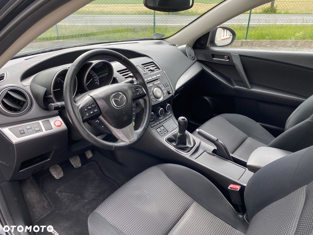 Mazda 3 - 5