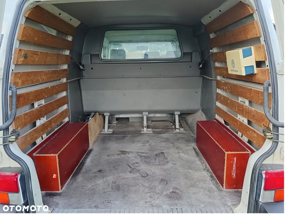 Volkswagen Transporter - 10