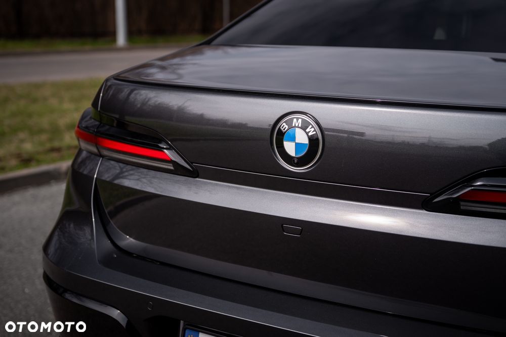 BMW Seria 7 740d xDrive mHEV Individual Edition sport - 20