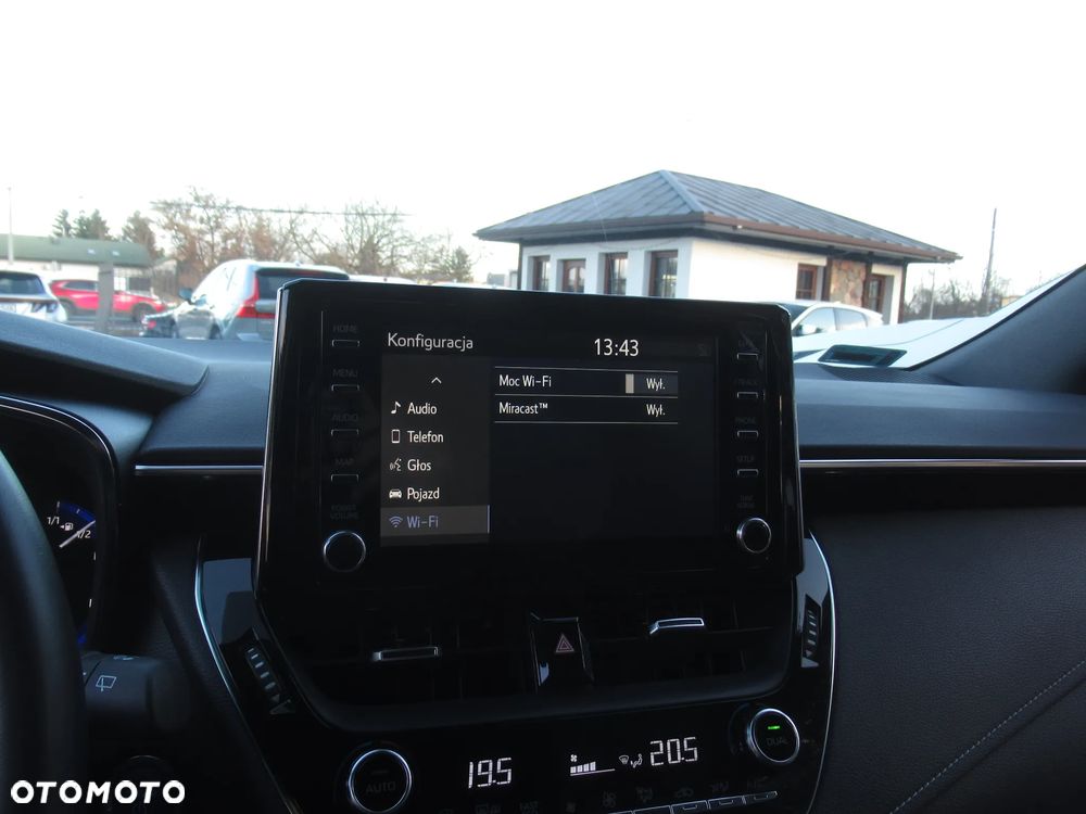 Toyota Corolla 2.0 Hybrid Comfort - 26