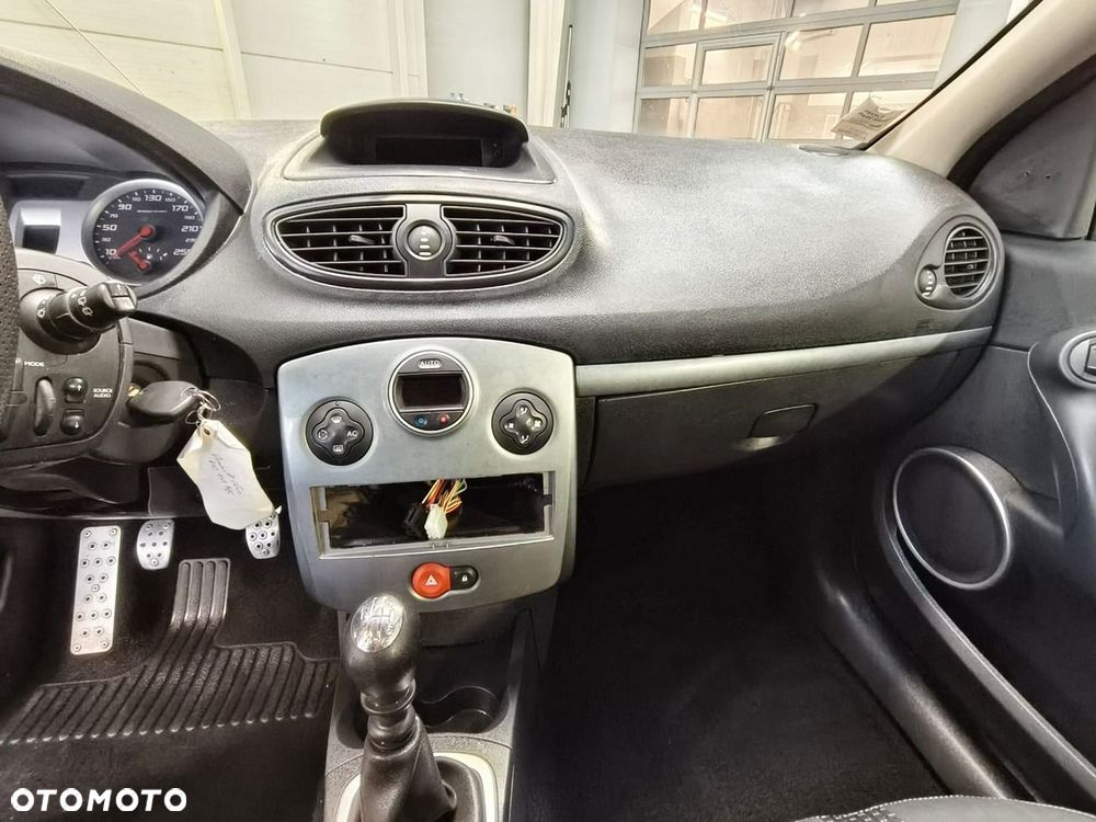 Renault Clio - 13