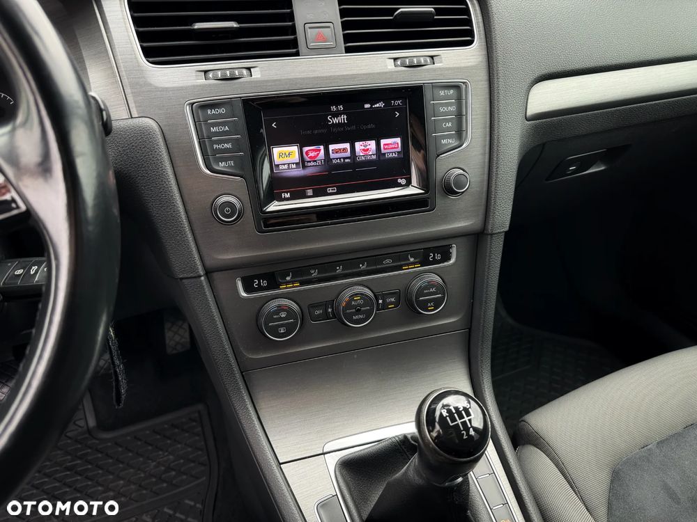 Volkswagen Golf 1.6 TDI BlueMotion Technology Comfortline - 14