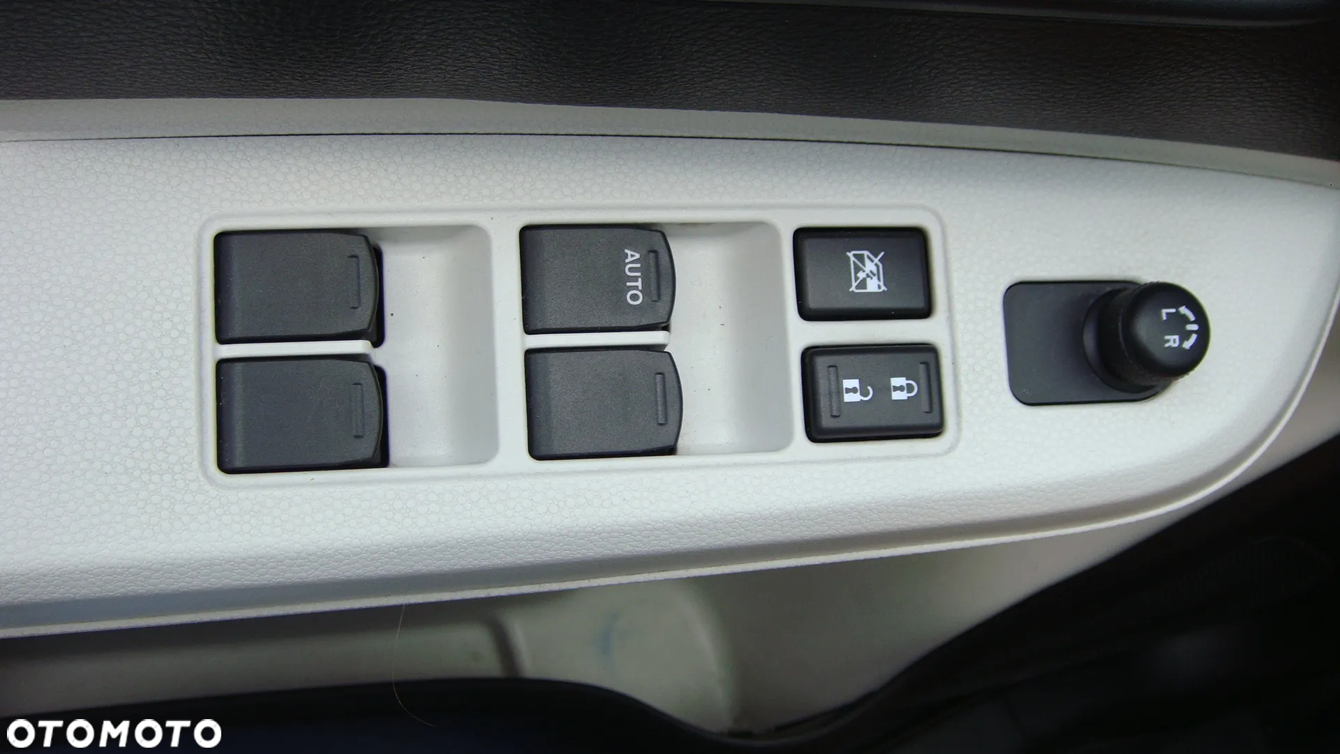 Suzuki Ignis 1.2 Premium 4WD - 13