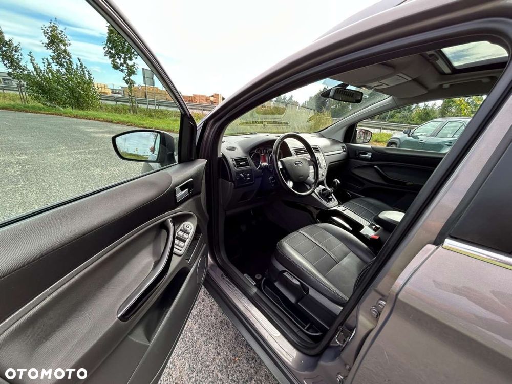 Ford Kuga - 16