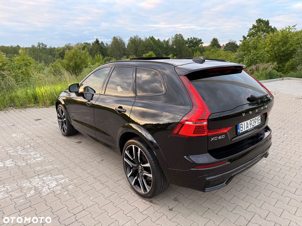 Volvo XC 60 T8 Plug-In Hybrid AWD Ultra Dark - 12