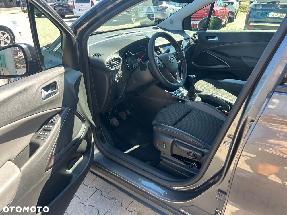 Opel Crossland X 1.2 T Design Line S&S - 17