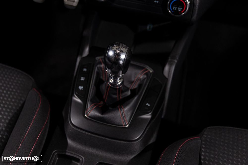 Ford Focus SW 1.5 TDCi EcoBlue ST-Line - 18