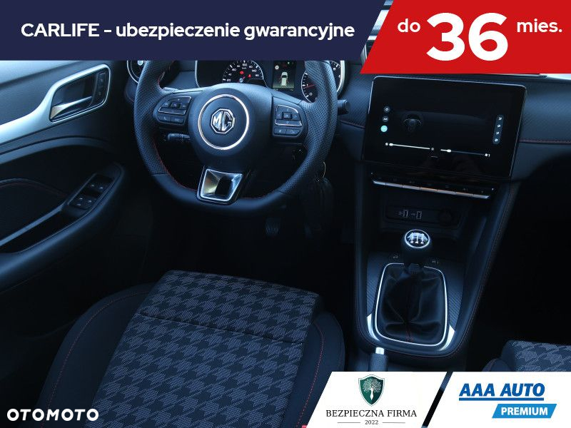 MG ZS - 8