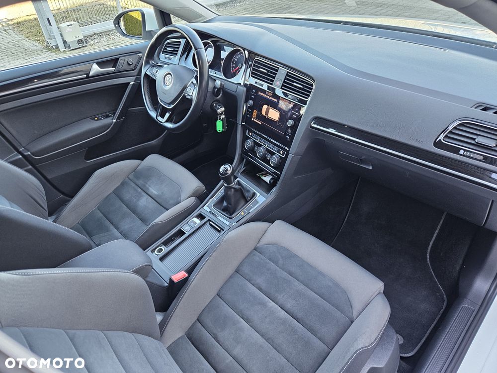 Volkswagen Golf 2.0 TDI (BlueMotion Technology) Highline - 25