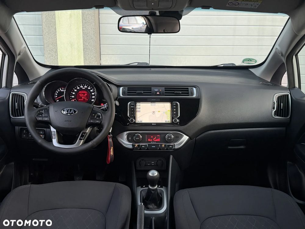 Kia Rio 1.2 ISG Uefa Euro 2016 - 22