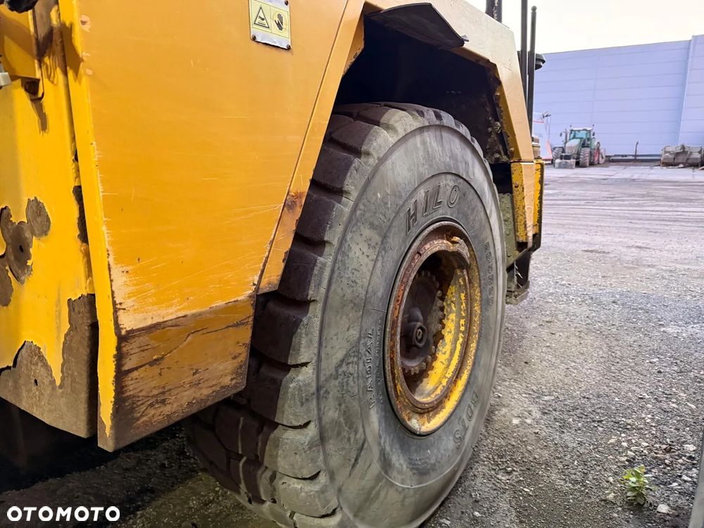 Komatsu HM300-2 - 4