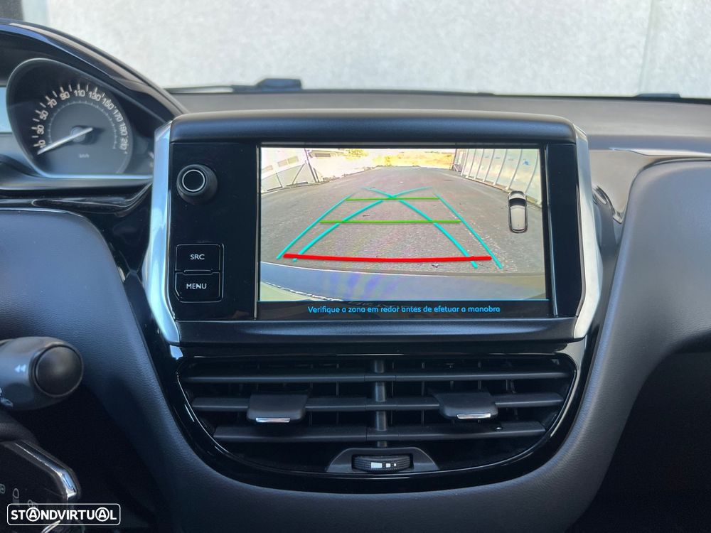 Peugeot 208 1.2 PureTech Signature - 13