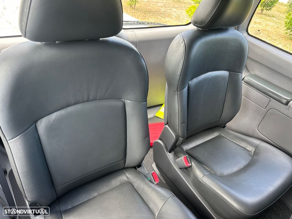 Hyundai Trajet 2.0 CRDi GLS - 20