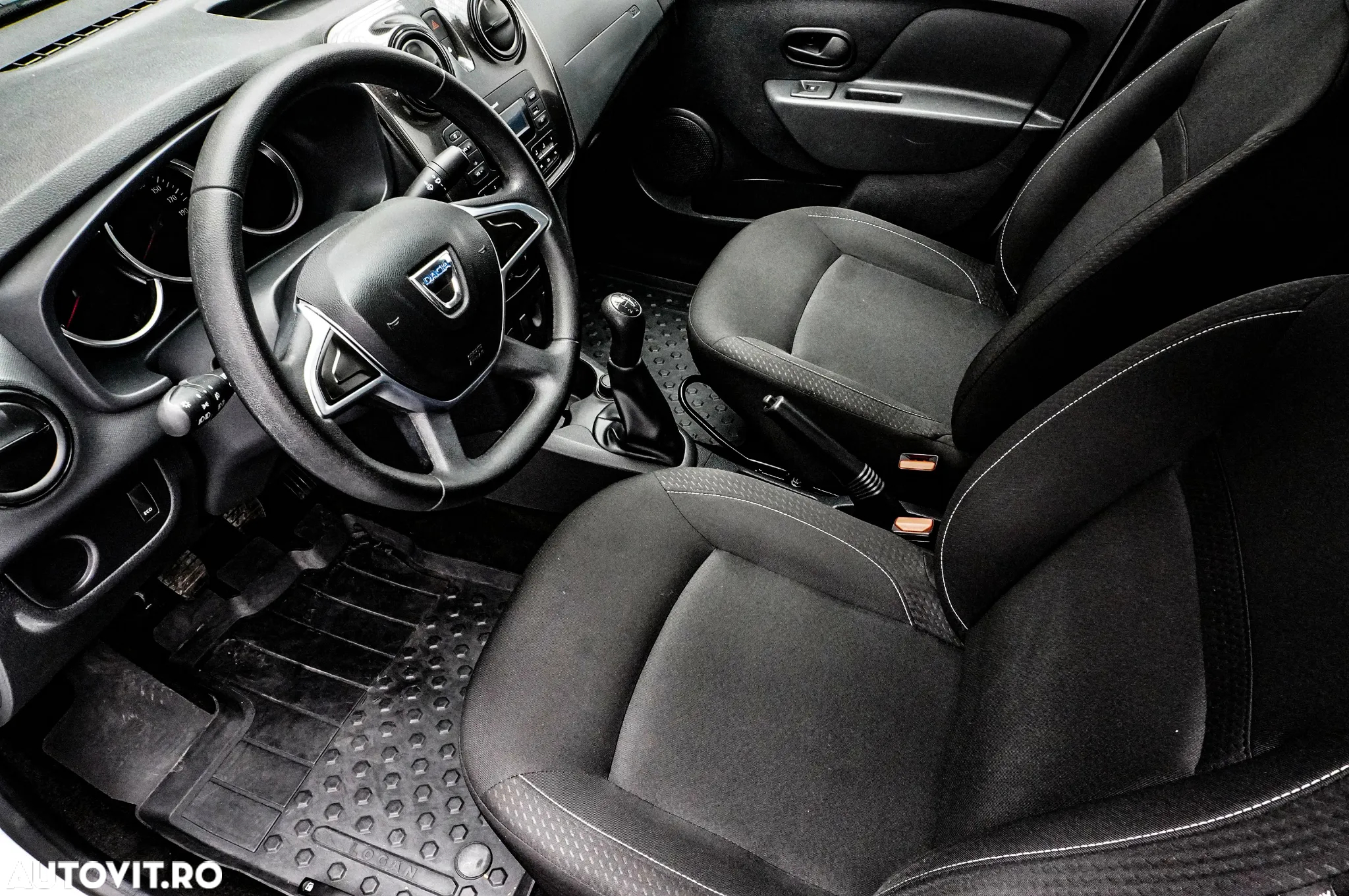 Dacia Logan 0.9 TCe Laureate - 12