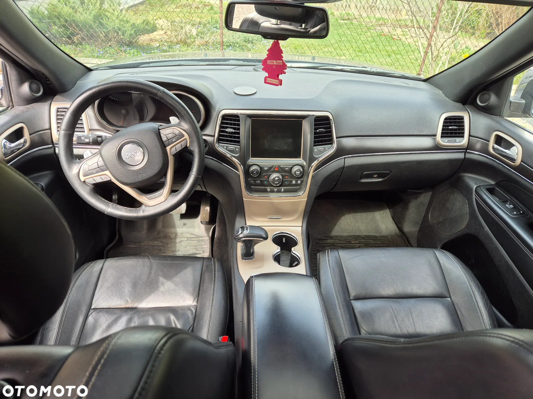Jeep Grand Cherokee - 14