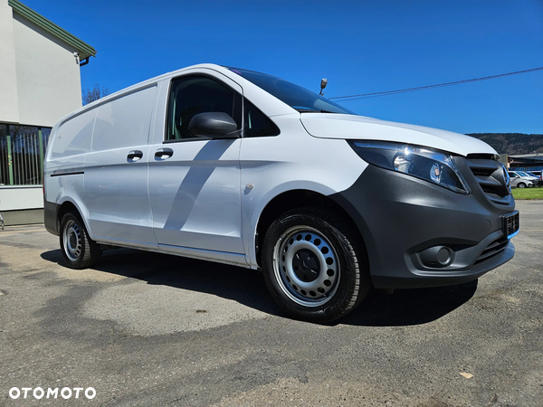 Mercedes-Benz VITO 4X4 LONG KLIMA AUTOMAT REJ.02 2021 3OSOBOWY CIEŻAROWY