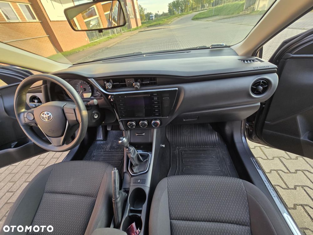 Toyota Corolla - 8