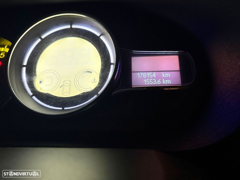 Renault Mégane 1.5 dCi Dynamique S - 2