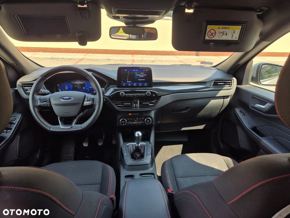 Ford Kuga 1.5 EcoBoost FWD ST-Line - 10