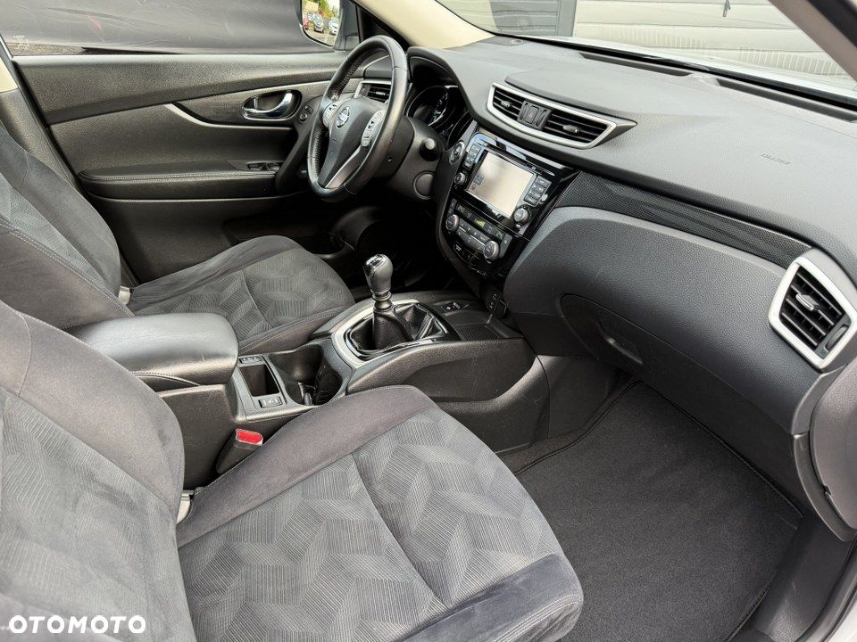 Nissan X-Trail 1.6 DIG-T Tekna - 28
