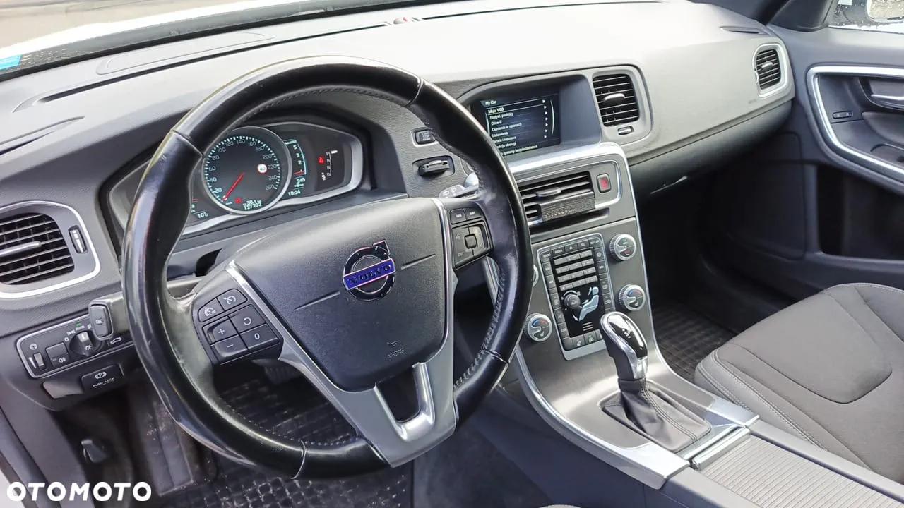 Volvo V60 D4 Drive-E Kinetic - 4