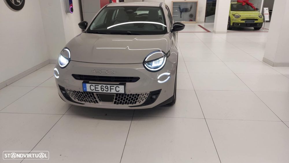 Fiat 600 1.2 Hybrid Icon - 2
