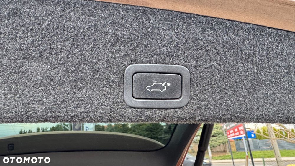 Volvo XC 60 2.4D AWD Momentum - 22