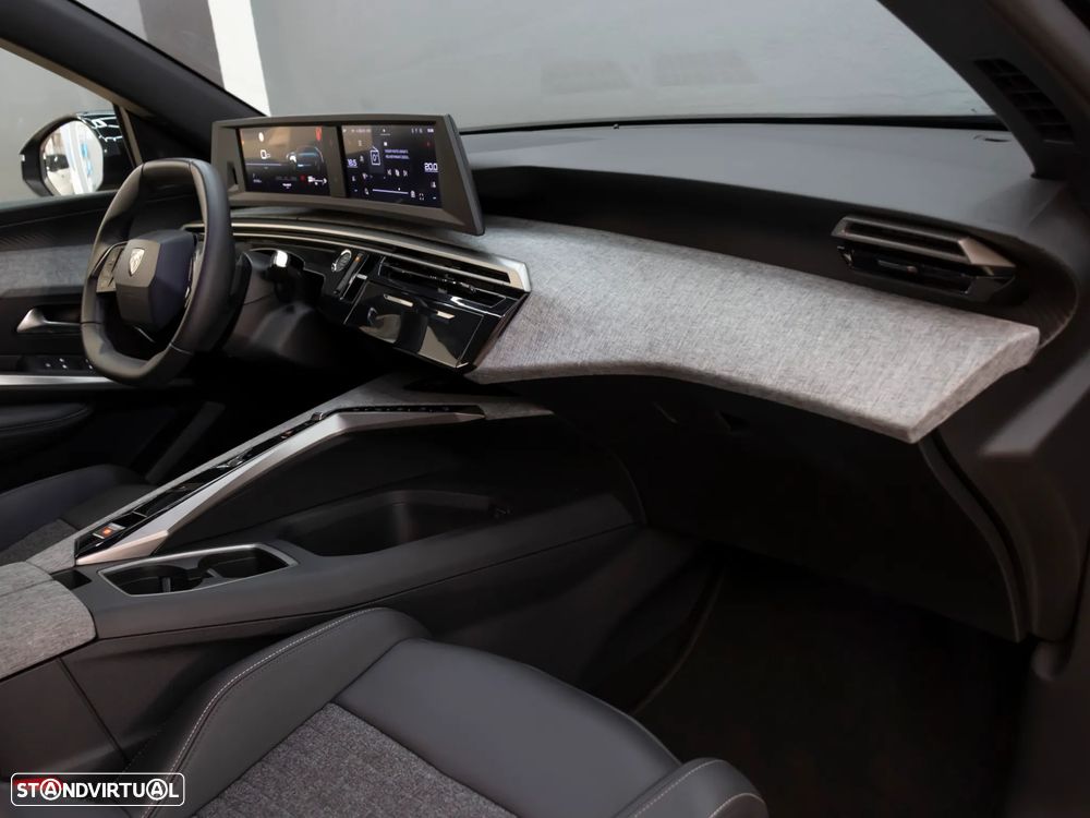 Peugeot 5008 1.2 Hybrid Allure e-DCS6 - 17