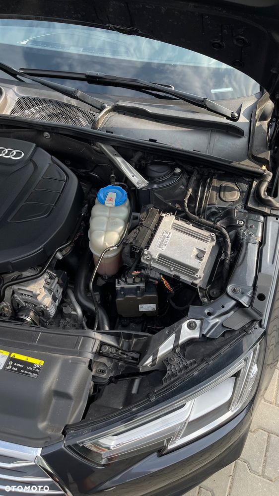 Audi A4 2.0 TFSI ultra S tronic - 25