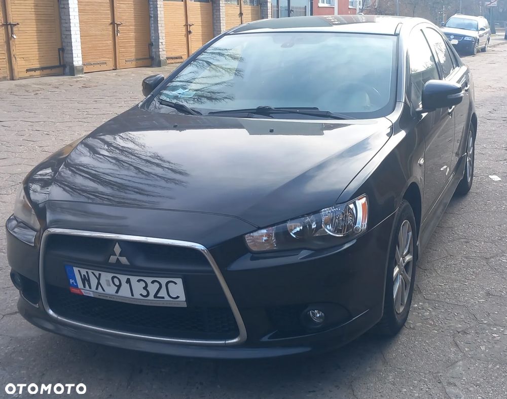 Mitsubishi Lancer 1.6 Inform - 1