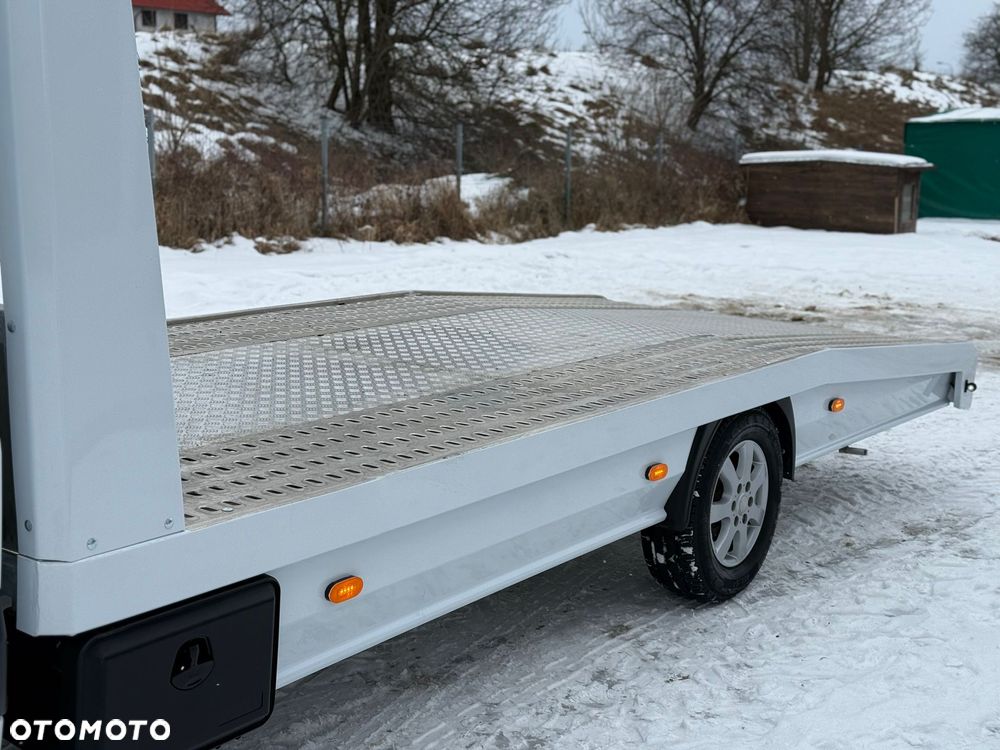 Mercedes-Benz Sprinter - 14