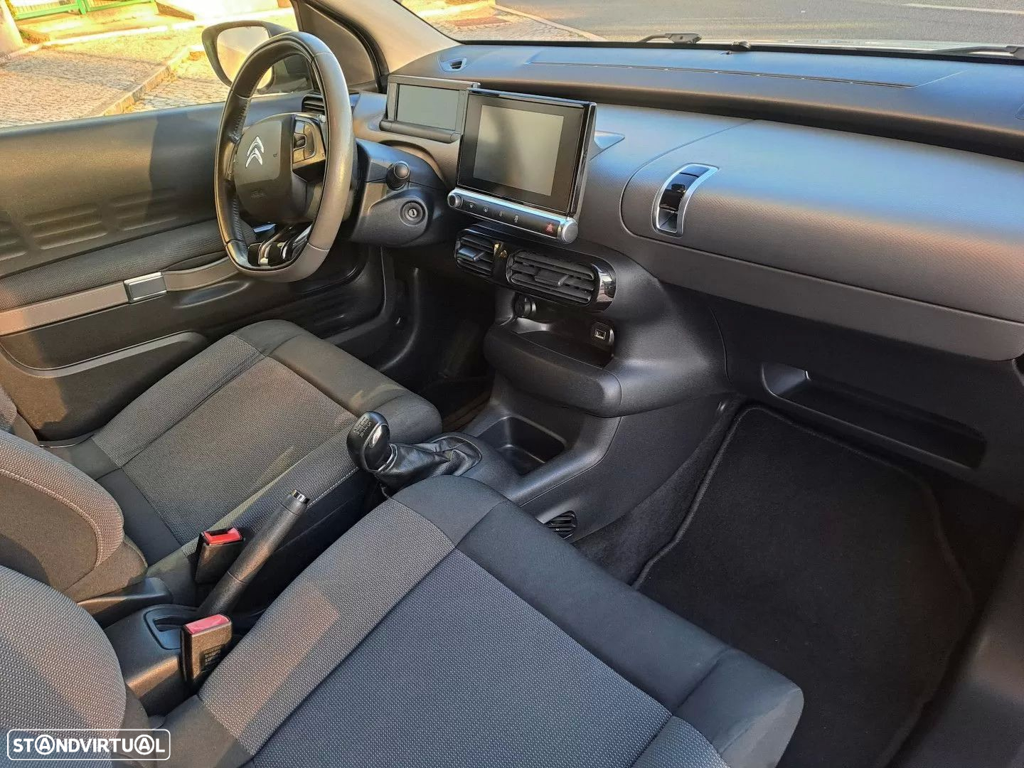 Citroën C4 Cactus 1.2 PureTech Shine - 23