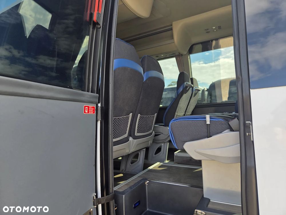 Iveco WING INDCAR / SPROWADZONY Z NIEMIEC/ 31 MIEJSC - 18