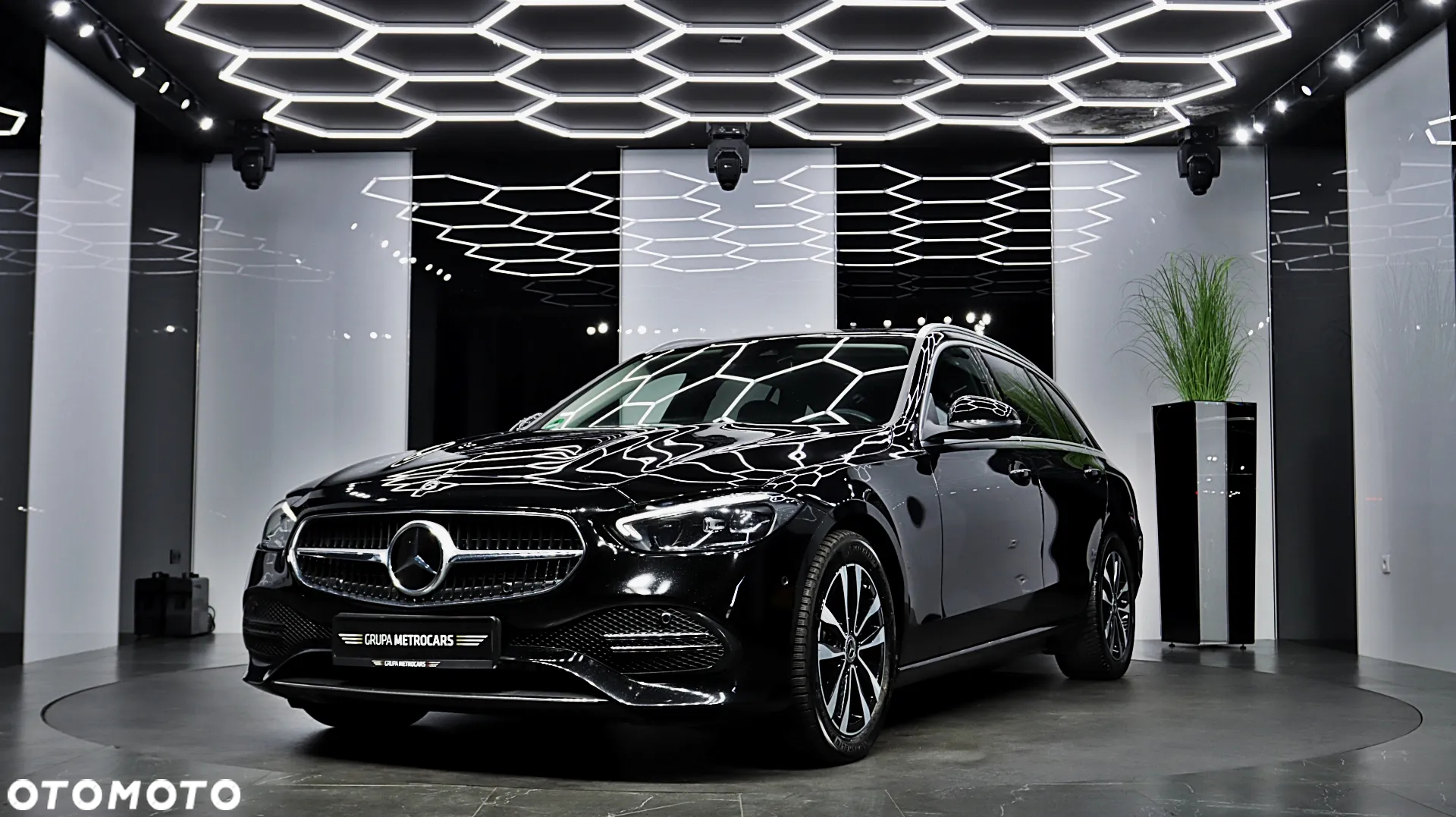 Mercedes-Benz Klasa C 200 d T 9G-TRONIC - 2