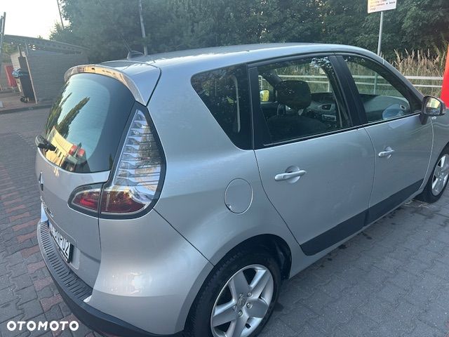 Renault Scenic 1.6 16V TomTom Edition - 3
