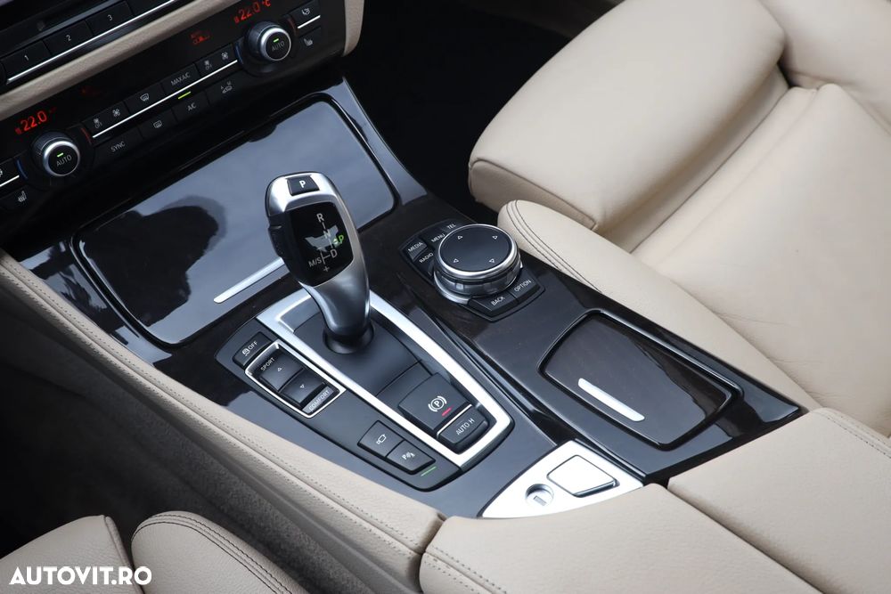 BMW Seria 5 520d Aut. Luxury Line - 25