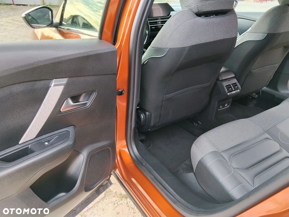 Citroën C4 BlueHDi 130 Stop&Start EAT8 SHINE - 31