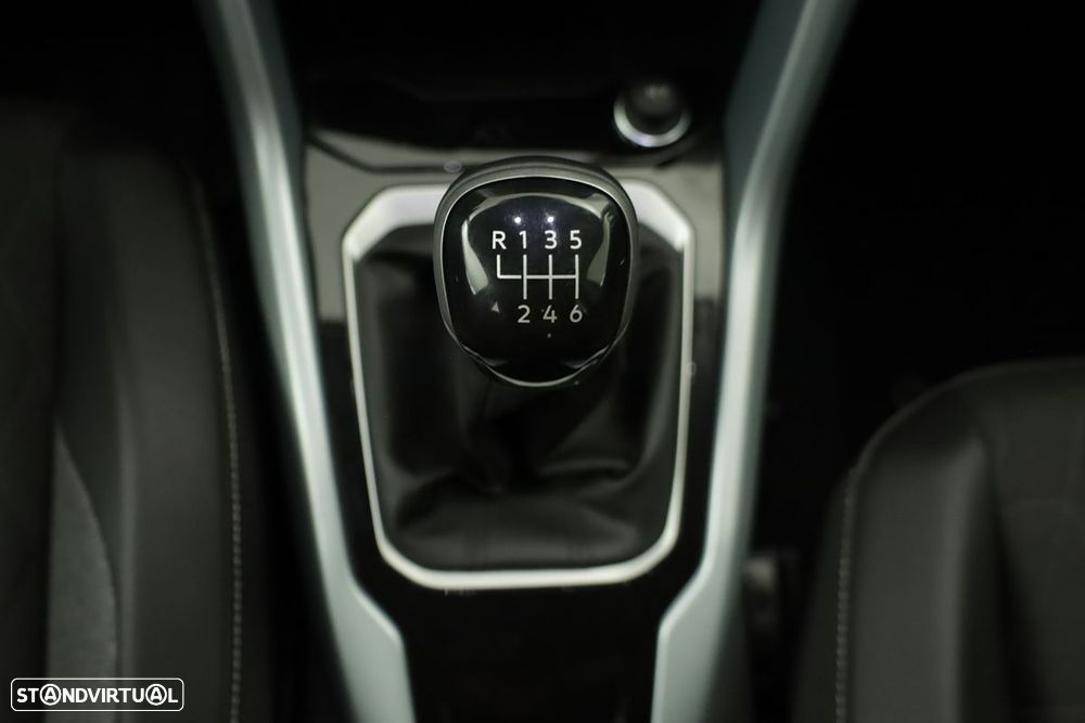 VW T-Roc 1.0 TSI - 13